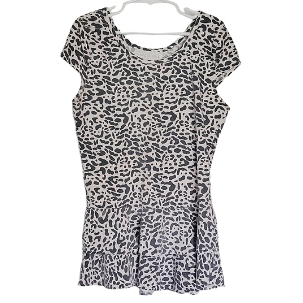 K1253 * Pretty in Pink Animal Print Top with Ruffled Hem Gray White Size L